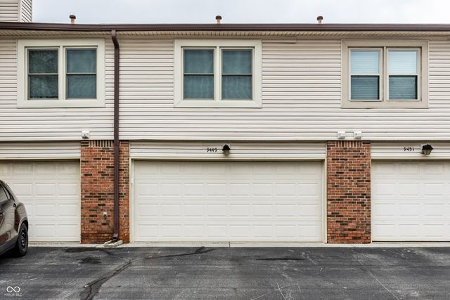 9449 Maple Way, Indianapolis, IN 46268