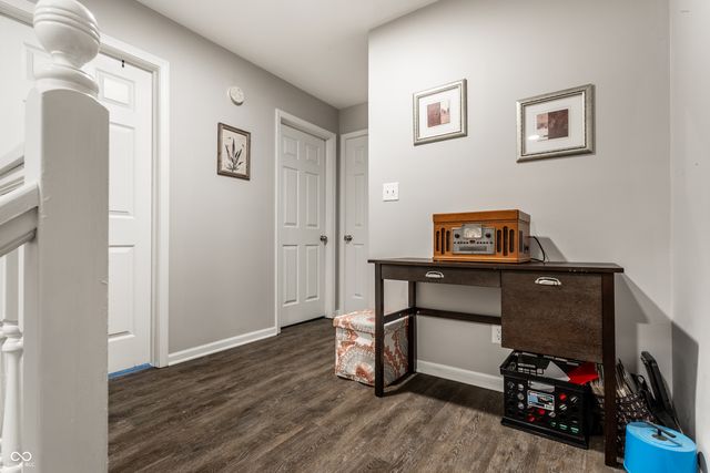 9449 Maple Way, Indianapolis, IN 46268