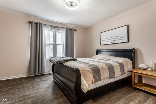 9449 Maple Way, Indianapolis, IN 46268