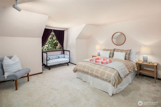 2302 126th Avenue NE, Bellevue, WA 98005