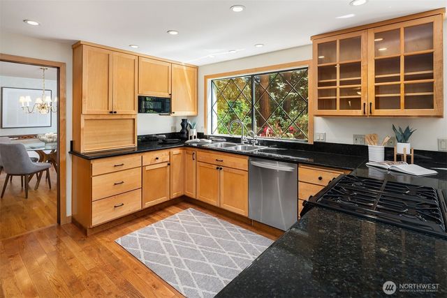 2302 126th Avenue NE, Bellevue, WA 98005