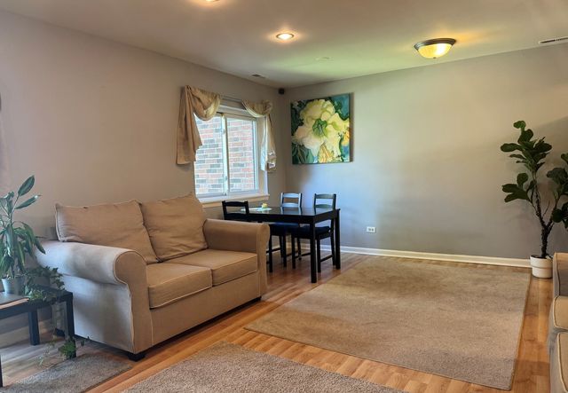 1787 W Algonquin Road 2A, Mount Prospect, IL 60056