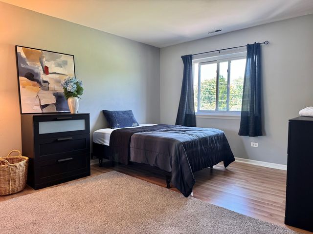 1787 W Algonquin Road 2A, Mount Prospect, IL 60056