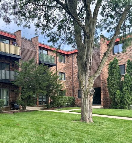 1787 W Algonquin Road 2A, Mount Prospect, IL 60056