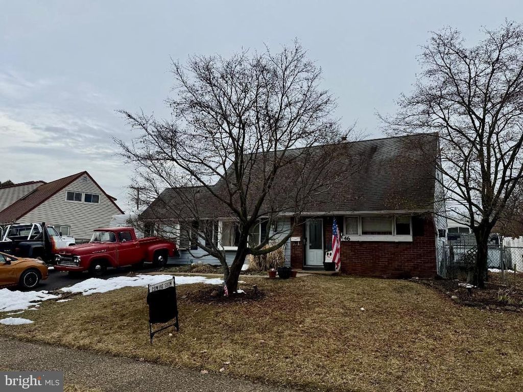 46 TRAIL RD, Levittown, PA 19056