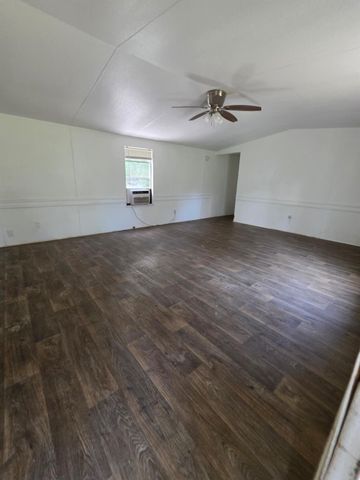 1106 Greenbelt Dr Drive, Cleveland, TX 77328
