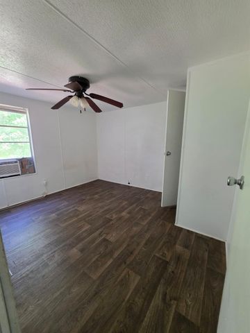 1106 Greenbelt Dr Drive, Cleveland, TX 77328