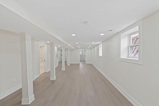 9419 S Saint Lawrence Avenue, Chicago, IL 60619