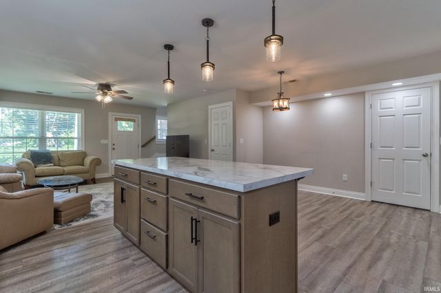 713 E Powell Avenue, Evansville, IN 47713