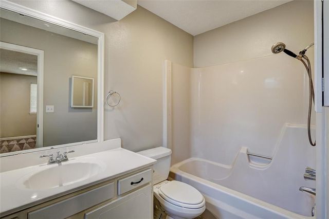 1528 Apollo Road, Edmond, OK 73003