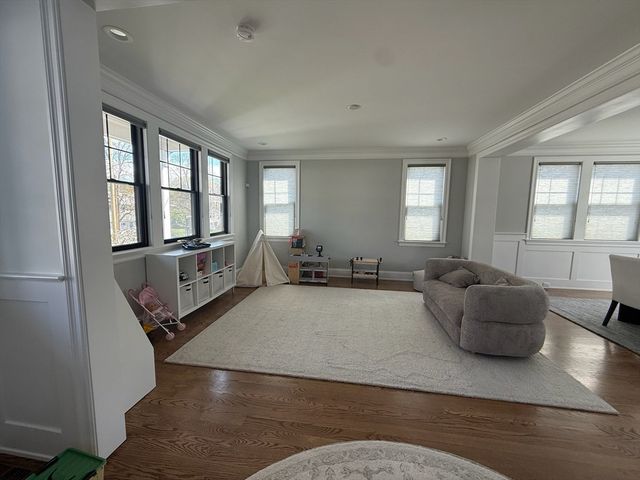 119 Woodbine Circle, Needham, MA 02494