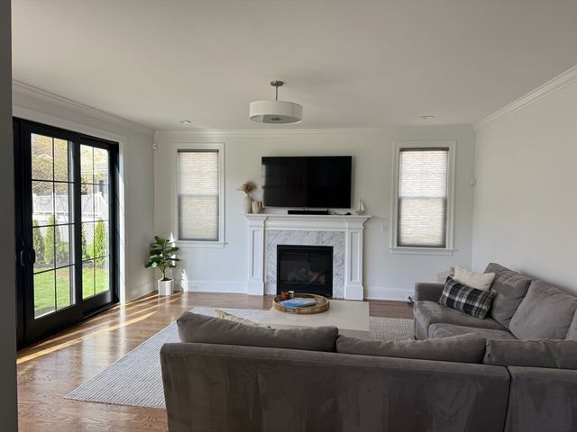 119 Woodbine Circle, Needham, MA 02494