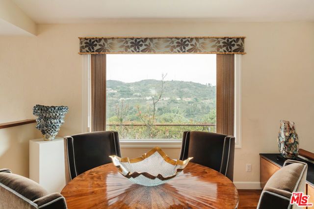 2208 Westridge Road, Los Angeles, CA 90049