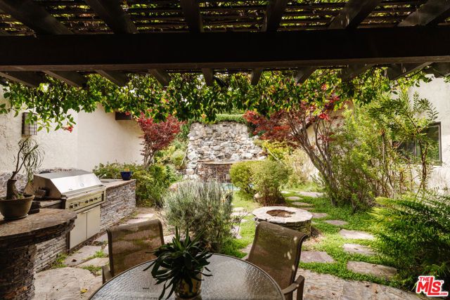 2208 Westridge Road, Los Angeles, CA 90049