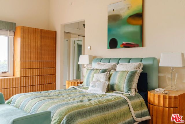 2208 Westridge Road, Los Angeles, CA 90049