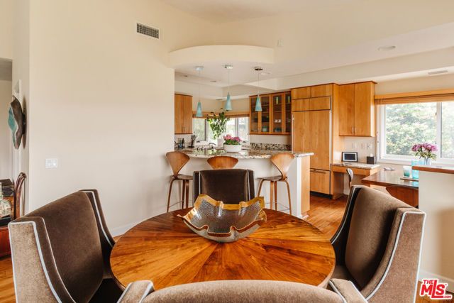 2208 Westridge Road, Los Angeles, CA 90049