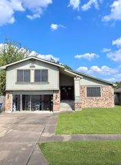5302 Gladeside Drive, Katy, TX 77449