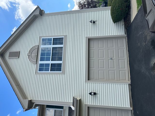 2503 Dickens Drive 2503, Aurora, IL 60504