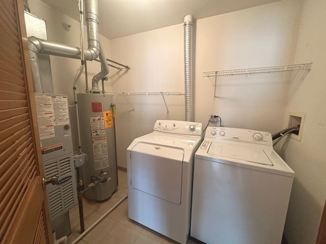 2503 Dickens Drive 2503, Aurora, IL 60504