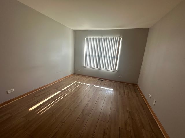 2503 Dickens Drive 2503, Aurora, IL 60504