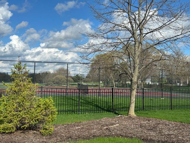 2503 Dickens Drive 2503, Aurora, IL 60504