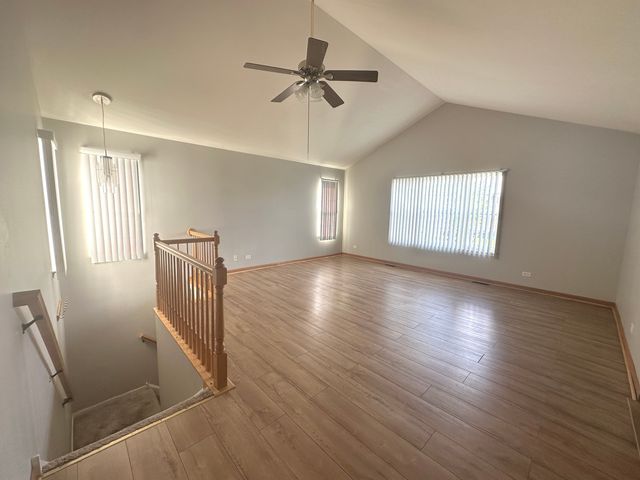 2503 Dickens Drive 2503, Aurora, IL 60504