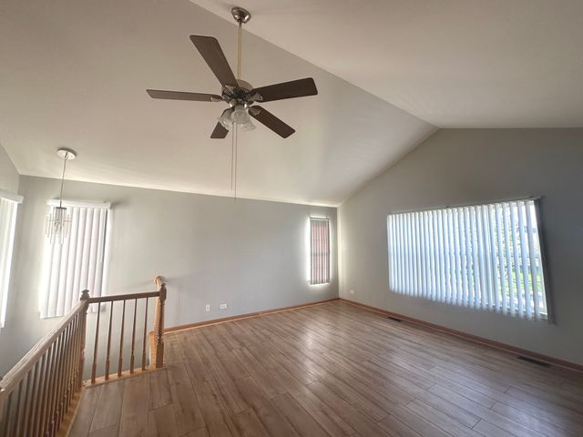 2503 Dickens Drive 2503, Aurora, IL 60504