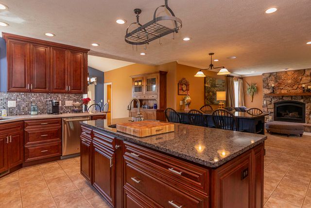 47679 Woodfield Circle, Mattawan, MI 49071