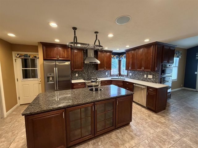 47679 Woodfield Circle, Mattawan, MI 49071