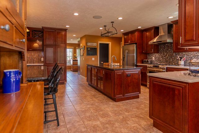47679 Woodfield Circle, Mattawan, MI 49071