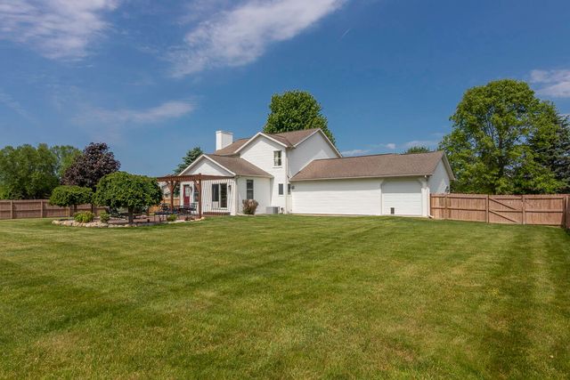 47679 Woodfield Circle, Mattawan, MI 49071