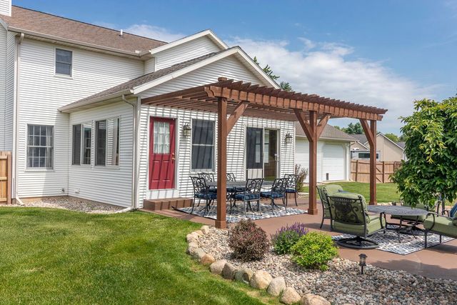 47679 Woodfield Circle, Mattawan, MI 49071