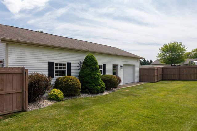 47679 Woodfield Circle, Mattawan, MI 49071