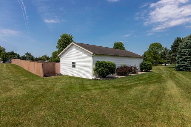 47679 Woodfield Circle, Mattawan, MI 49071