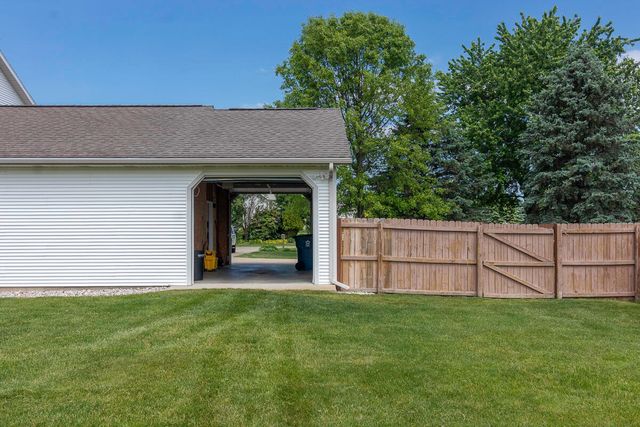 47679 Woodfield Circle, Mattawan, MI 49071