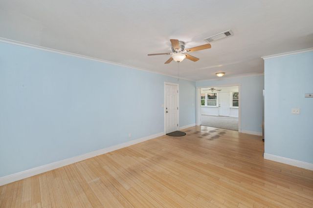 126 NW Holmes Boulevard, Fort Walton Beach, FL 32548