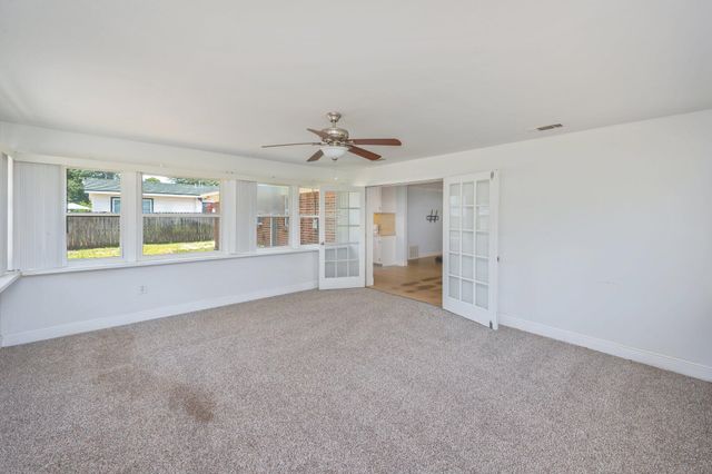126 NW Holmes Boulevard, Fort Walton Beach, FL 32548