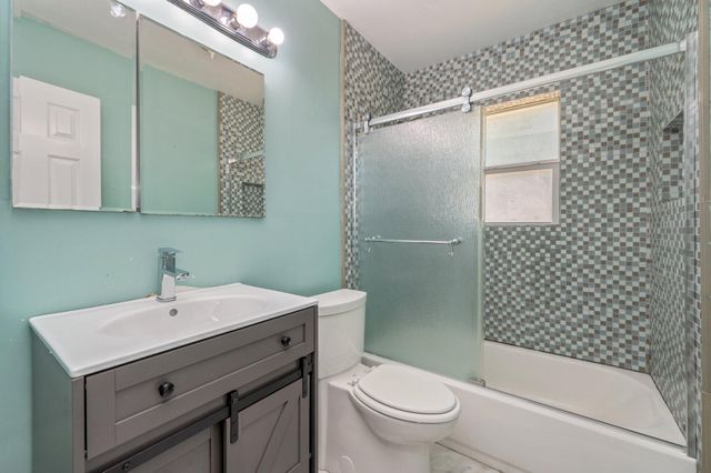 126 NW Holmes Boulevard, Fort Walton Beach, FL 32548