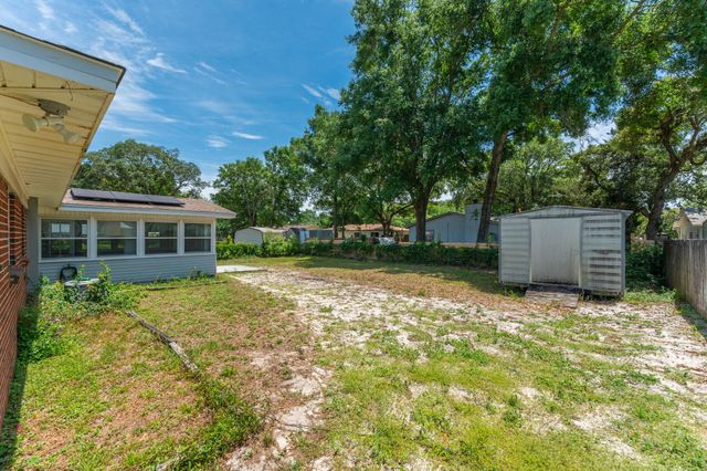 126 NW Holmes Boulevard, Fort Walton Beach, FL 32548