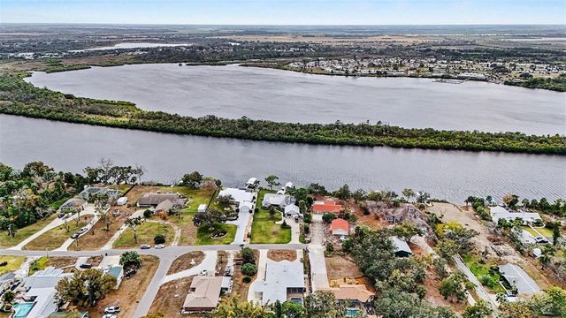 605 MANATEE DRIVE, Ruskin, FL 33570