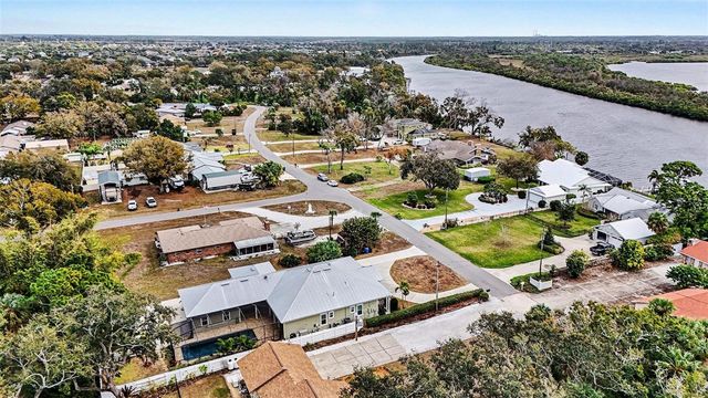 605 MANATEE DRIVE, Ruskin, FL 33570