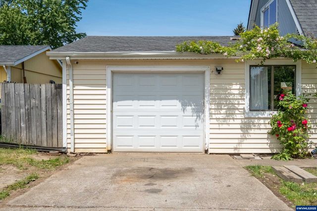 2973 Sherry Ct NE, Salem, OR 97301