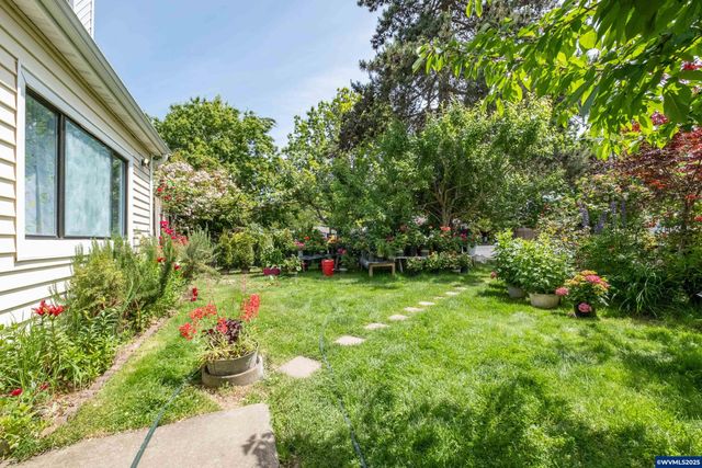 2973 Sherry Ct NE, Salem, OR 97301