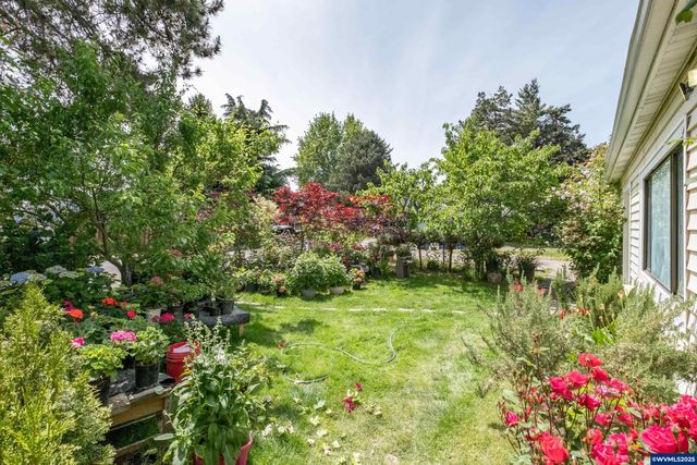 2973 Sherry Ct NE, Salem, OR 97301