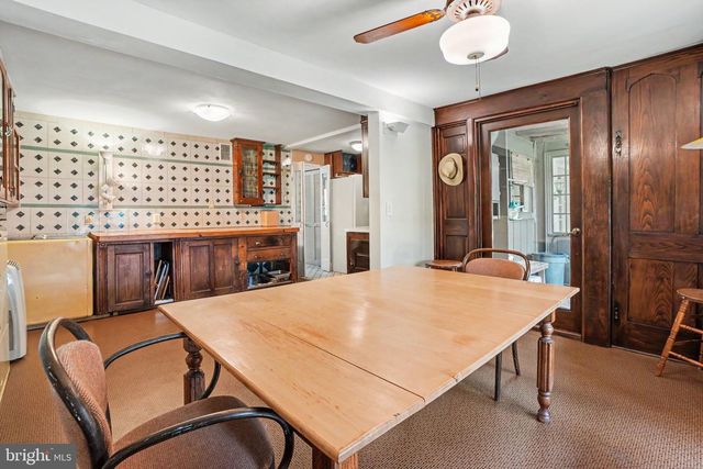 555 STUDEBAKER LN, New Oxford, PA 17350