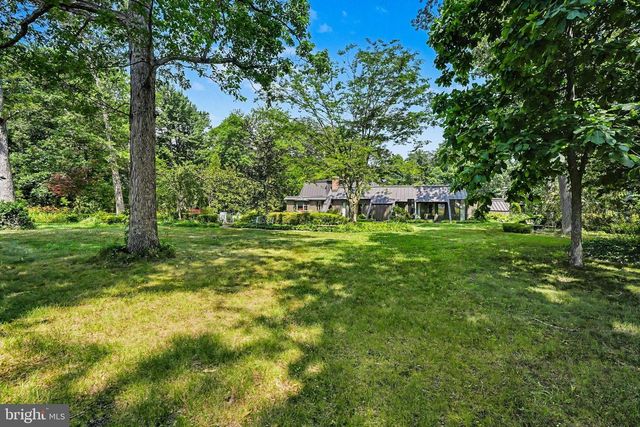 555 STUDEBAKER LN, New Oxford, PA 17350