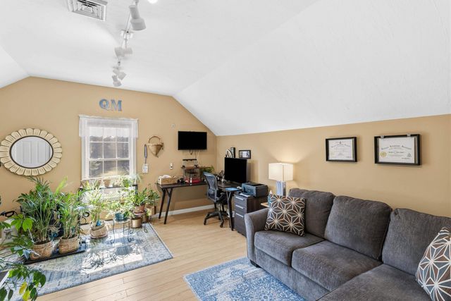 343 Northwest Road, Canterbury, NH 03224