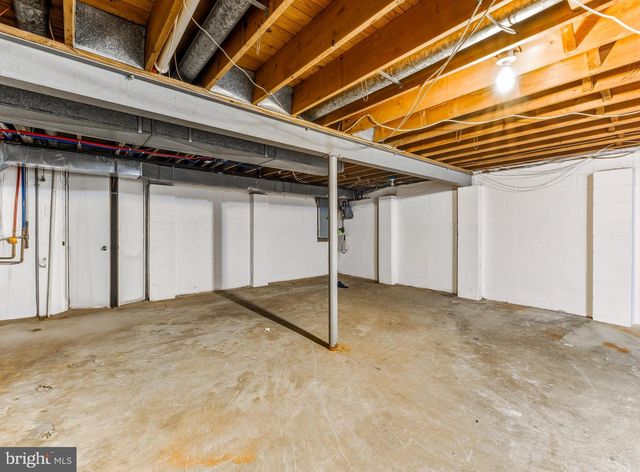 1102 BARNESDALE RD, West Deptford, NJ 08096