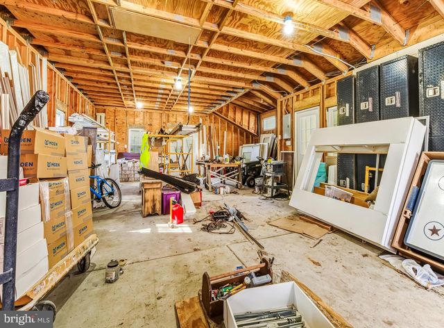 1102 BARNESDALE RD, West Deptford, NJ 08096