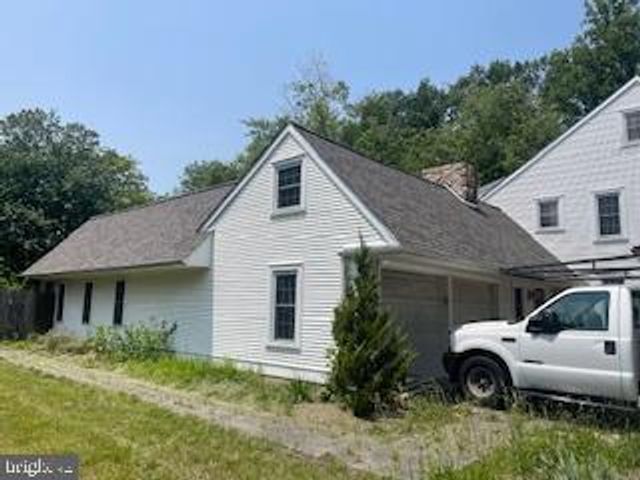 1102 BARNESDALE RD, West Deptford, NJ 08096